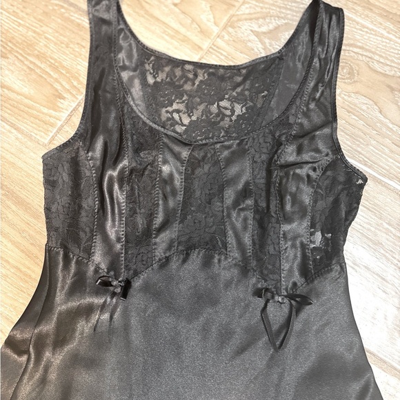 gorgeous satin and lace bodice Cabernet black alluring midi nightgown size Small - Picture 10 of 16